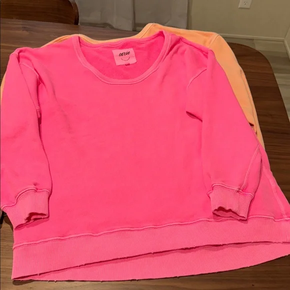Aerie sweatshirt pair - Picture 7 of 7